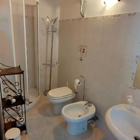 B&B Lavinium Bed & Breakfast 3*