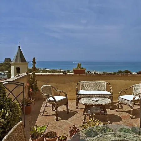 Bed & Breakfast B&B Lavinium 3*