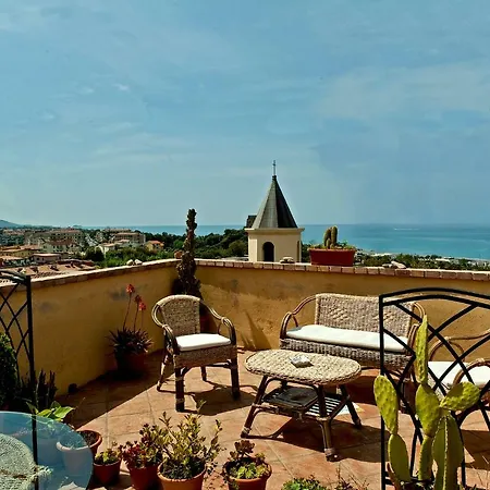 B&B Lavinium Bed & Breakfast